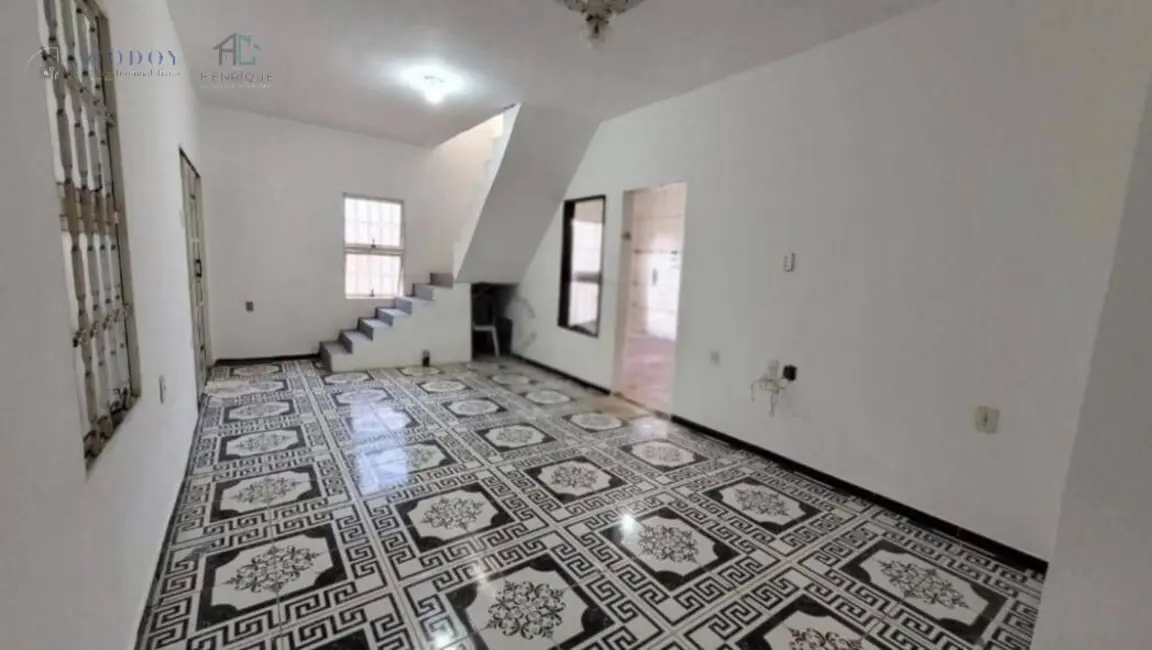 Foto 4 de Casa com 4 quartos à venda, 210m2 em Pindamonhangaba - SP