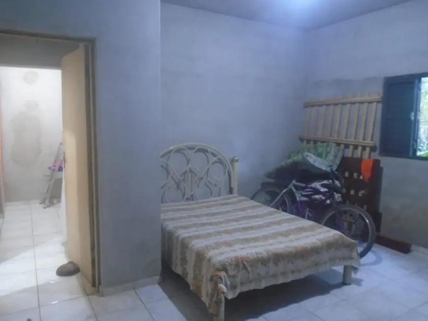 Chácara com 3 quartos à venda, 265m2 em Goiabal, Pindamonhangaba - SP - imagem 9 Foto 9 de Chácara com 3 quartos à venda, 265m2 em Goiabal, Pindamonhangaba - SP