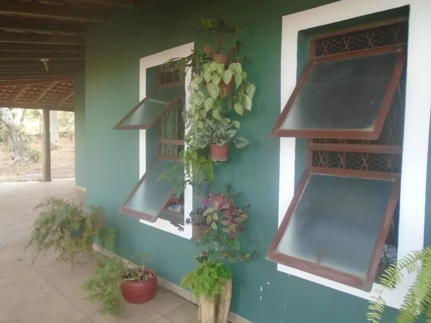 Foto 5 de Chácara com 3 quartos à venda, 265m2 em Goiabal, Pindamonhangaba - SP