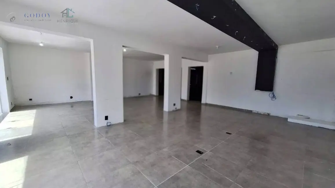 Armazém / Galpão para alugar, 546m2 em São Benedito, Pindamonhangaba - SP - imagem 4 Foto 4 de Armazém / Galpão para alugar, 546m2 em São Benedito, Pindamonhangaba - SP