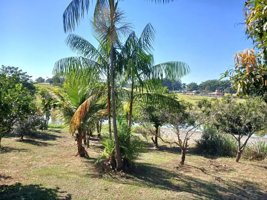 Foto 4 de Chácara com 3 quartos à venda e para alugar, 250m2 em Goiabal, Pindamonhangaba - SP