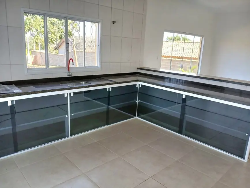 Foto 8 de Chácara com 3 quartos à venda e para alugar, 250m2 em Goiabal, Pindamonhangaba - SP