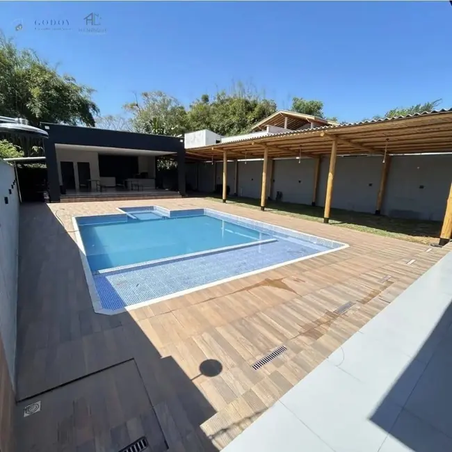 Foto 1 de Chácara com 3 quartos à venda, 500m2 em Bom Sucesso, Pindamonhangaba - SP