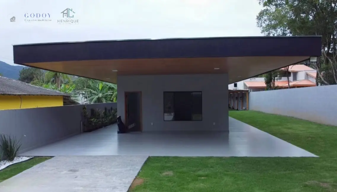 Foto 2 de Chácara com 3 quartos à venda, 500m2 em Bom Sucesso, Pindamonhangaba - SP