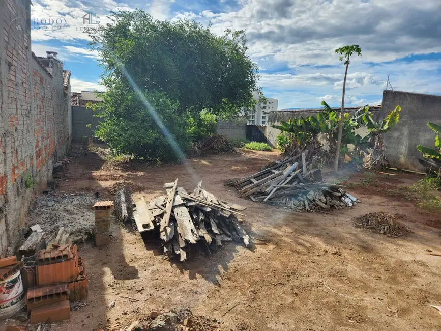 Foto 4 de Terreno / Lote à venda, 315m2 em Jardim Campo Alegre, Pindamonhangaba - SP