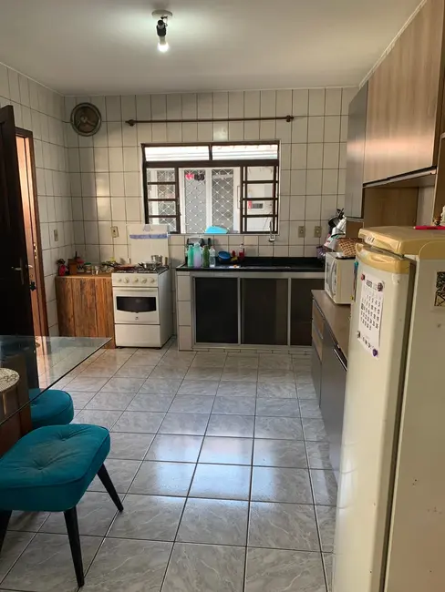 Foto 4 de Casa com 2 quartos à venda, 133m2 em Residencial Pasin, Pindamonhangaba - SP