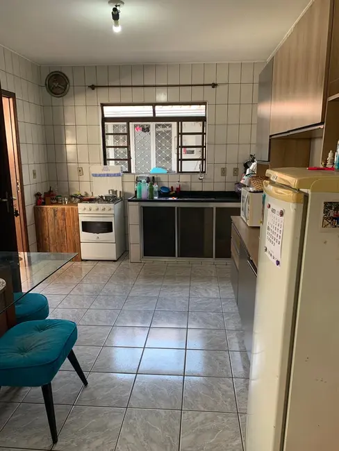 Foto 3 de Casa com 2 quartos à venda, 133m2 em Residencial Pasin, Pindamonhangaba - SP
