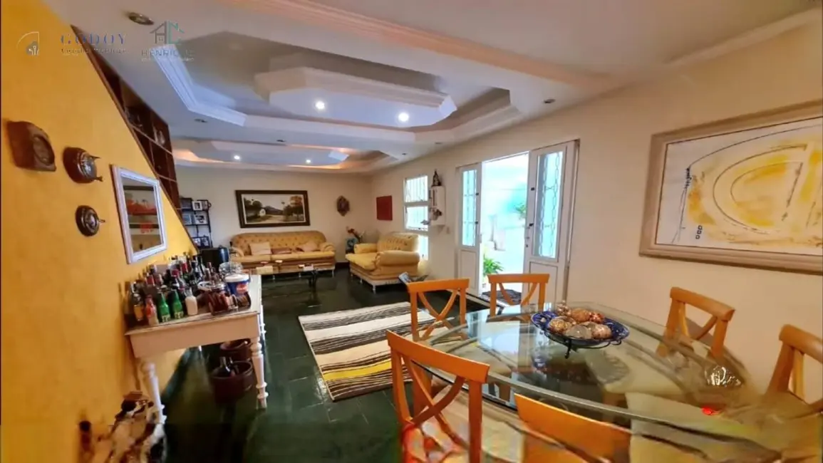 Foto 9 de Sobrado com 4 quartos à venda, 214m2 em Parque das Nações, Pindamonhangaba - SP