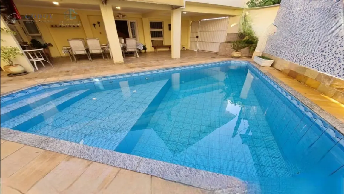 Foto 2 de Sobrado com 4 quartos à venda, 214m2 em Parque das Nações, Pindamonhangaba - SP