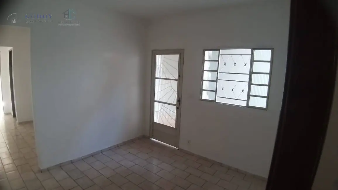 Foto 3 de Casa com 2 quartos à venda, 70m2 em Pindamonhangaba - SP
