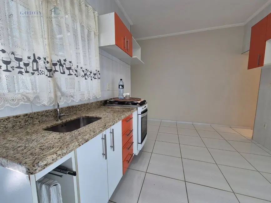 Foto 6 de Casa com 2 quartos à venda, 75m2 em Residencial Mombaça I, Pindamonhangaba - SP