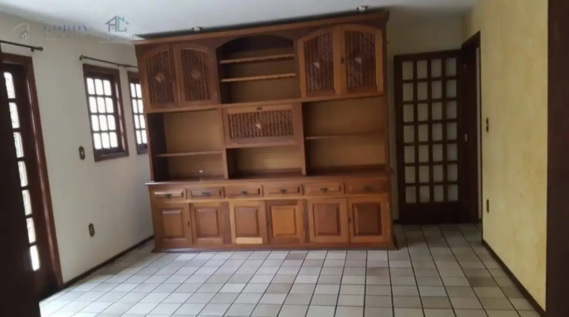 Foto 7 de Casa com 3 quartos à venda, 419m2 em Jardim Residencial Doutor Lessa, Pindamonhangaba - SP