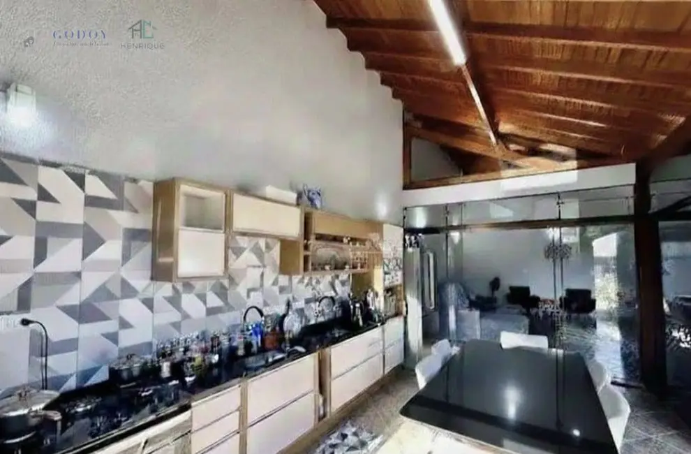 Foto 6 de Casa com 2 quartos à venda e para alugar em Tabaú, Pindamonhangaba - SP