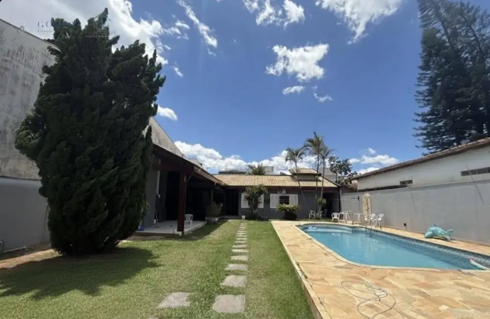Foto 1 de Casa com 2 quartos à venda e para alugar em Tabaú, Pindamonhangaba - SP
