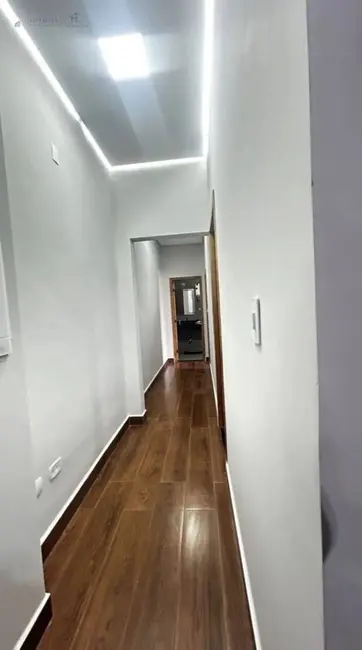 Foto 8 de Casa com 2 quartos à venda e para alugar em Tabaú, Pindamonhangaba - SP