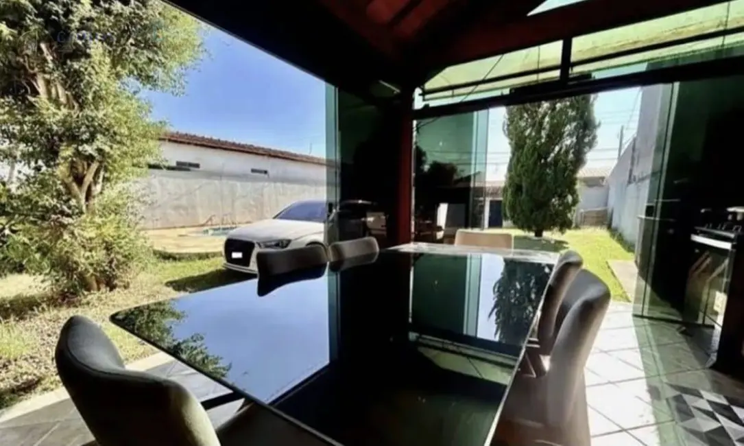 Foto 3 de Casa com 2 quartos à venda e para alugar em Tabaú, Pindamonhangaba - SP