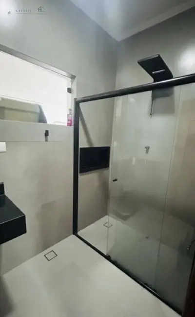 Foto 9 de Casa com 2 quartos à venda e para alugar em Tabaú, Pindamonhangaba - SP