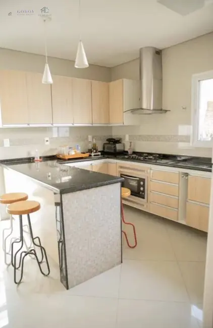 Foto 6 de Sobrado com 3 quartos à venda, 247m2 em Condomínio Village do Sol, Pindamonhangaba - SP