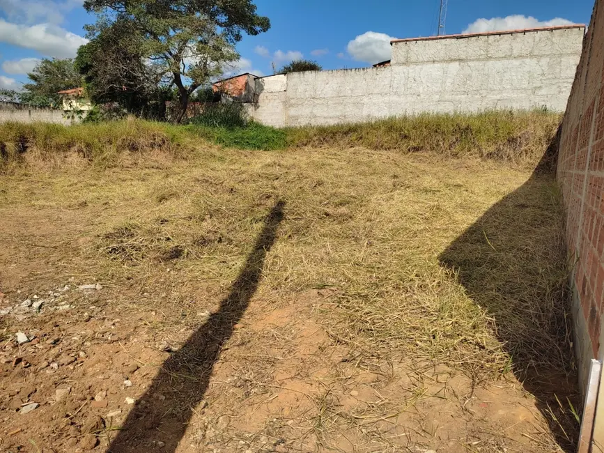 Foto 2 de Terreno / Lote à venda, 360m2 em Guaratingueta - SP