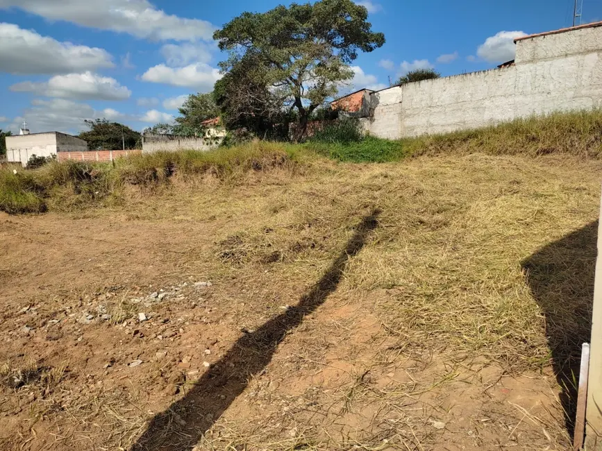Foto 4 de Terreno / Lote à venda, 360m2 em Guaratingueta - SP