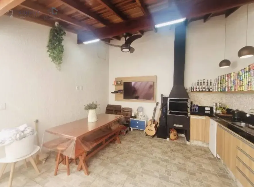 Foto 3 de Casa com 2 quartos à venda, 150m2 em Residencial Parque das Palmeiras, Pindamonhangaba - SP