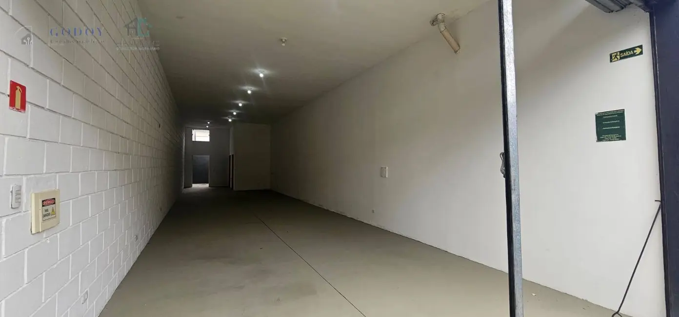 Foto 2 de Sala Comercial à venda, 400m2 em Residencial Mombaça I, Pindamonhangaba - SP