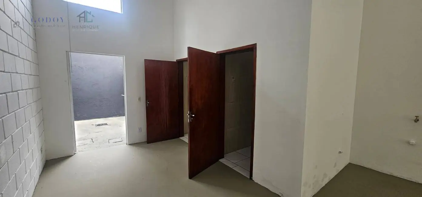 Foto 7 de Sala Comercial à venda, 400m2 em Residencial Mombaça I, Pindamonhangaba - SP