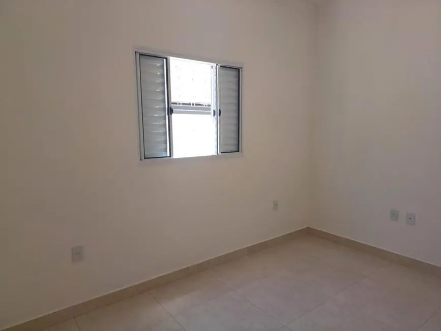 Foto 7 de Casa com 2 quartos à venda, 67m2 em Residencial Estoril, Taubate - SP