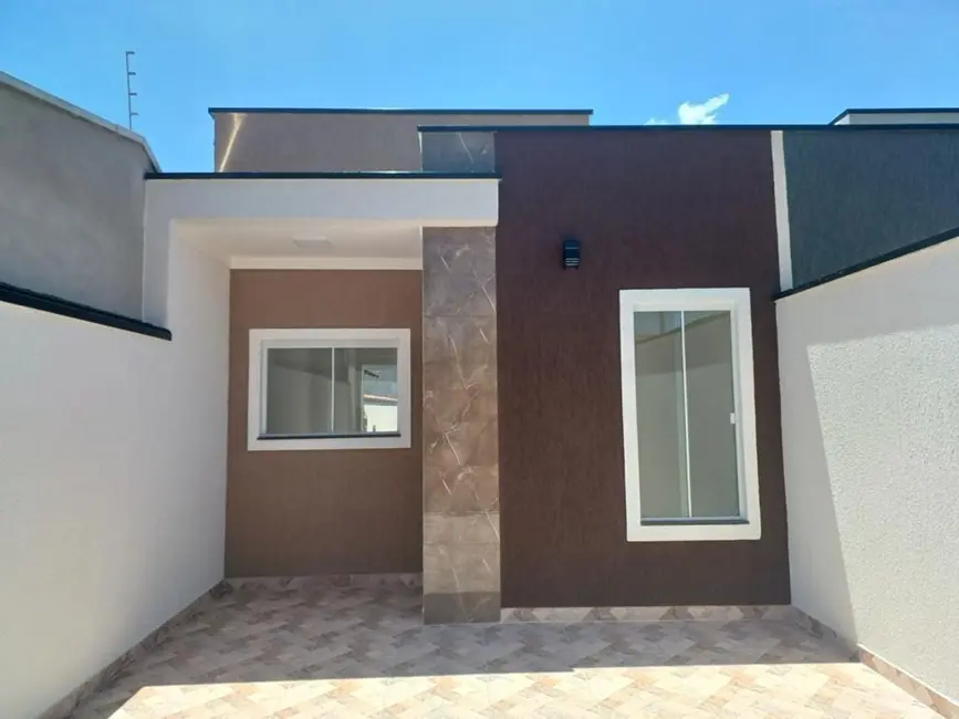 Foto 1 de Casa com 2 quartos à venda, 67m2 em Residencial Estoril, Taubate - SP