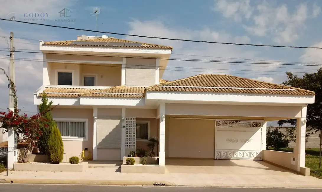 Foto 1 de Casa de Condomínio com 3 quartos à venda, 350m2 em Piracangaguá, Taubate - SP