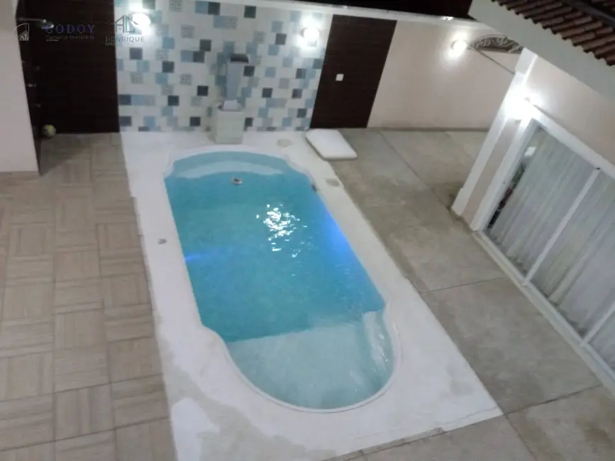 Foto 9 de Casa de Condomínio com 3 quartos à venda, 350m2 em Piracangaguá, Taubate - SP