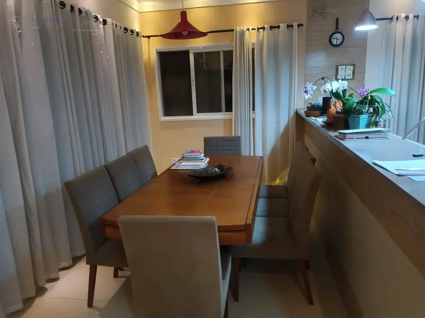 Foto 5 de Casa de Condomínio com 3 quartos à venda, 350m2 em Piracangaguá, Taubate - SP