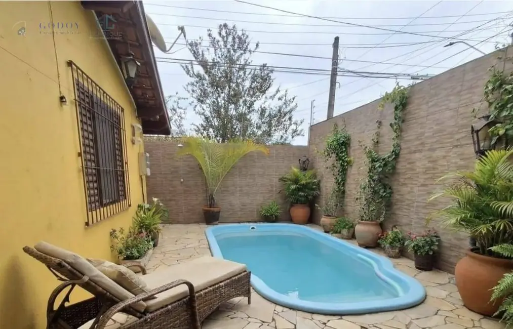 Foto 1 de Sobrado com 4 quartos à venda, 300m2 em Vila São Judas Tadeu, Pindamonhangaba - SP