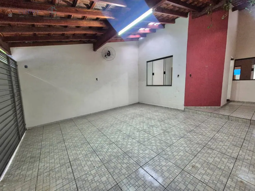 Foto 1 de Casa com 2 quartos à venda, 115m2 em Residencial Mombaça I, Pindamonhangaba - SP