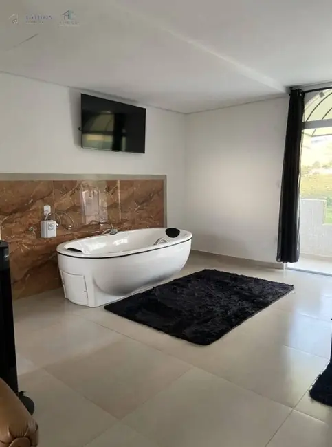 Foto 2 de Chácara com 1 quarto à venda, 75m2 em Goiabal, Pindamonhangaba - SP