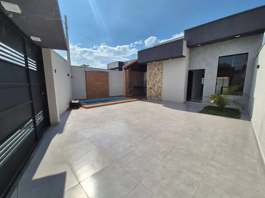 Foto 2 de Casa com 3 quartos à venda, 98m2 em Pindamonhangaba - SP