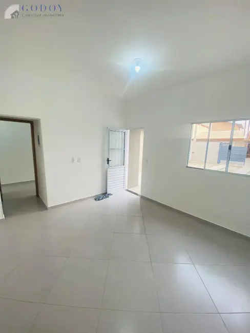 Foto 3 de Casa com 2 quartos à venda, 175m2 em Conjunto Habitacional Terra dos Ipês II (Fase II), Pindamonhangaba - SP