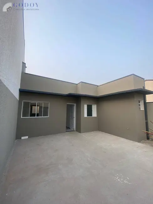 Foto 1 de Casa com 2 quartos à venda, 175m2 em Conjunto Habitacional Terra dos Ipês II (Fase II), Pindamonhangaba - SP