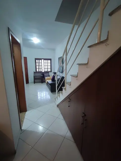 Foto 4 de Sobrado com 3 quartos à venda, 114m2 em Residencial Jardim Aurora, Pindamonhangaba - SP