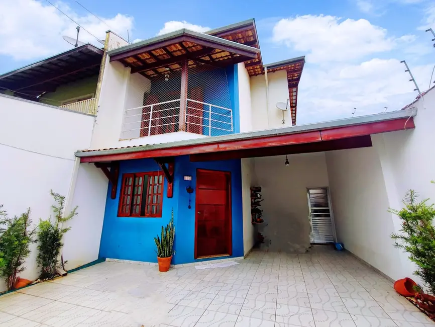 Foto 1 de Sobrado com 3 quartos à venda, 114m2 em Residencial Jardim Aurora, Pindamonhangaba - SP