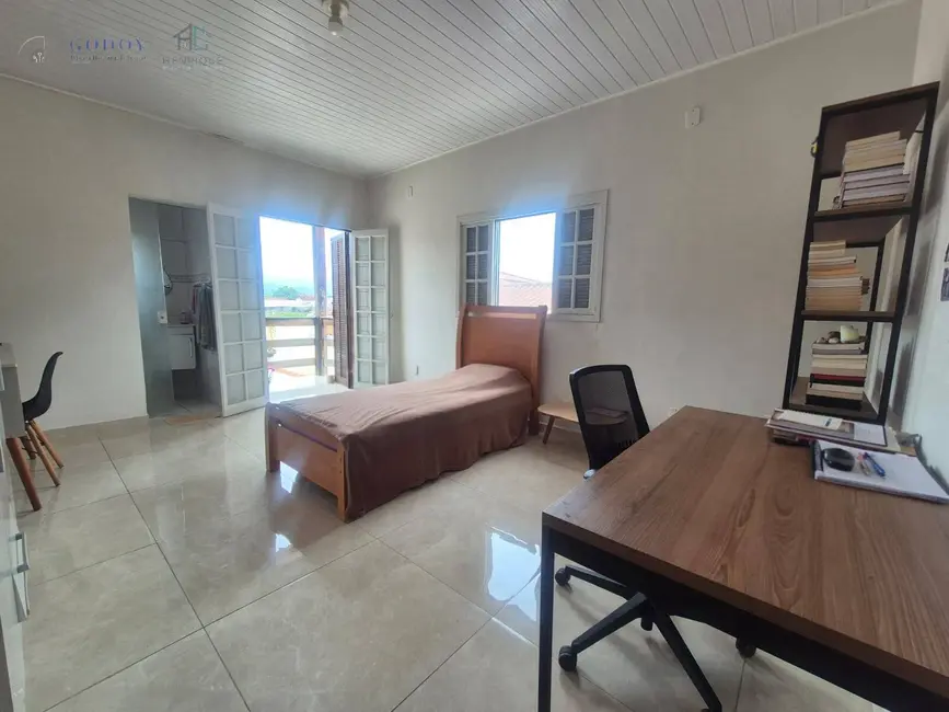 Foto 9 de Sobrado com 4 quartos à venda, 240m2 em Bosque da Princesa, Pindamonhangaba - SP