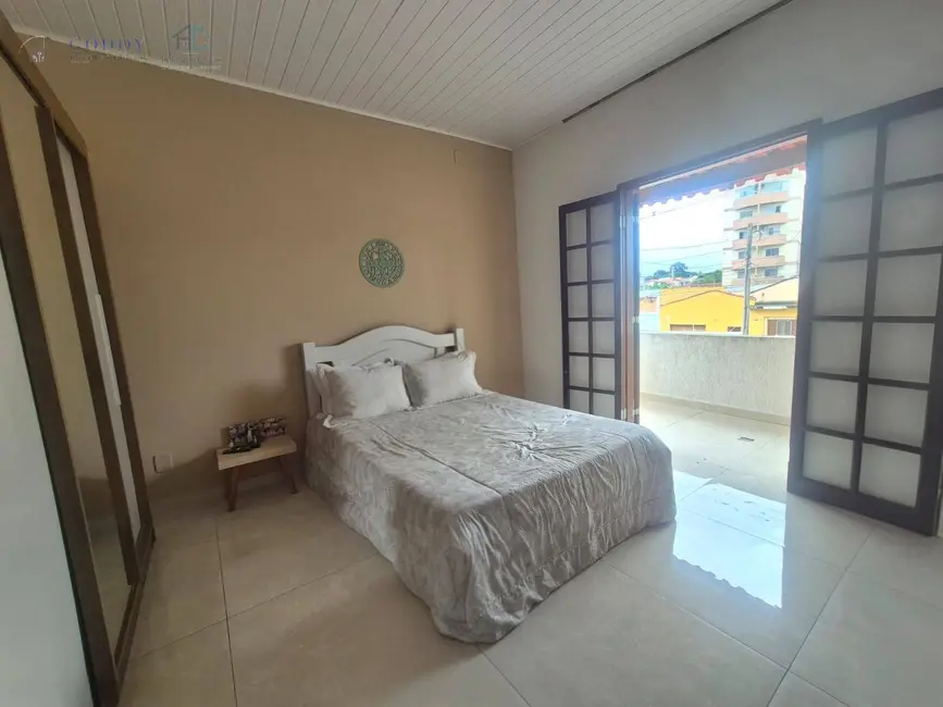 Foto 1 de Sobrado com 4 quartos à venda, 240m2 em Bosque da Princesa, Pindamonhangaba - SP