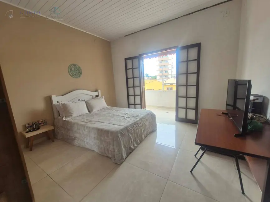 Foto 4 de Sobrado com 4 quartos à venda, 240m2 em Bosque da Princesa, Pindamonhangaba - SP