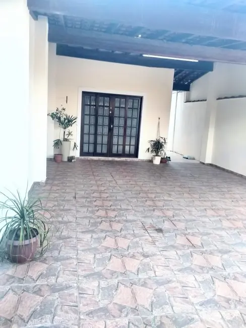 Sobrado com 4 quartos à venda, 240m2 em Bosque da Princesa, Pindamonhangaba - SP - imagem 2 Foto 2 de Sobrado com 4 quartos à venda, 240m2 em Bosque da Princesa, Pindamonhangaba - SP