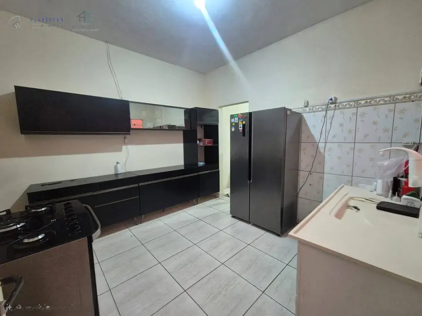 Foto 1 de Casa com 2 quartos à venda, 68m2 em Mombaça, Pindamonhangaba - SP