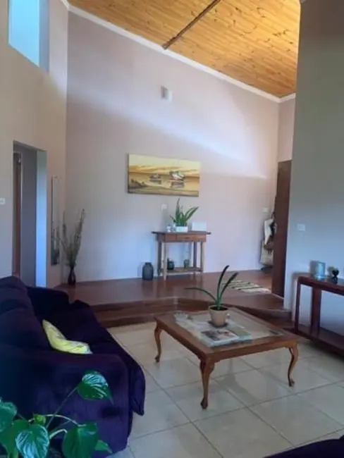 Foto 5 de Chácara com 4 quartos à venda, 600m2 em Chácara Dallas, Taubate - SP