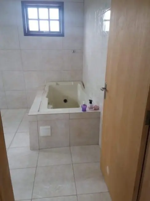 Foto 2 de Chácara com 4 quartos à venda, 600m2 em Chácara Dallas, Taubate - SP