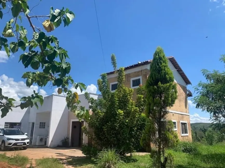 Foto 1 de Chácara com 4 quartos à venda, 600m2 em Chácara Dallas, Taubate - SP