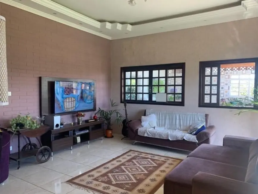 Foto 4 de Chácara com 4 quartos à venda, 600m2 em Chácara Dallas, Taubate - SP