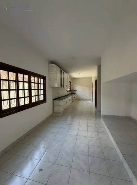 Foto 9 de Casa com 4 quartos para alugar, 340m2 em Tabaú, Pindamonhangaba - SP